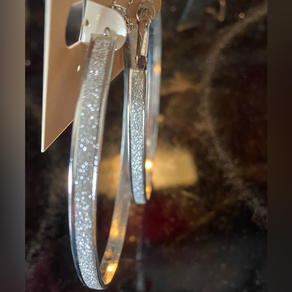 Carole Hoop Earrings NWT - Picture 4 of 5